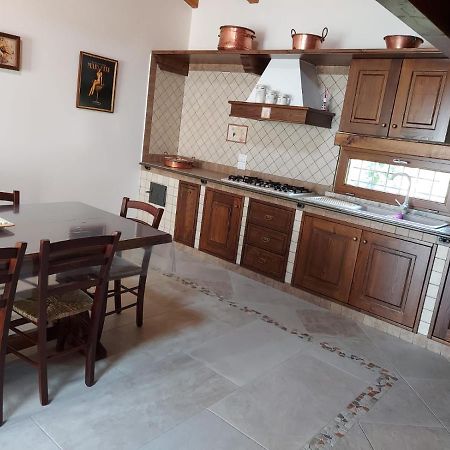 La Casa Sull'Aia,Av Bed & Breakfast Santo Stefano del Sole ภายนอก รูปภาพ