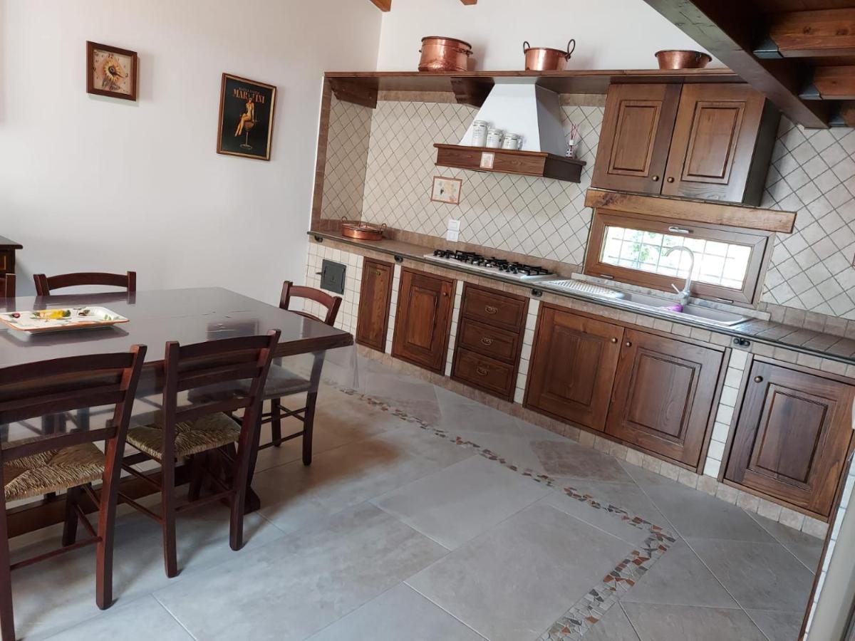La Casa Sull'Aia,Av Bed & Breakfast Santo Stefano del Sole ภายนอก รูปภาพ